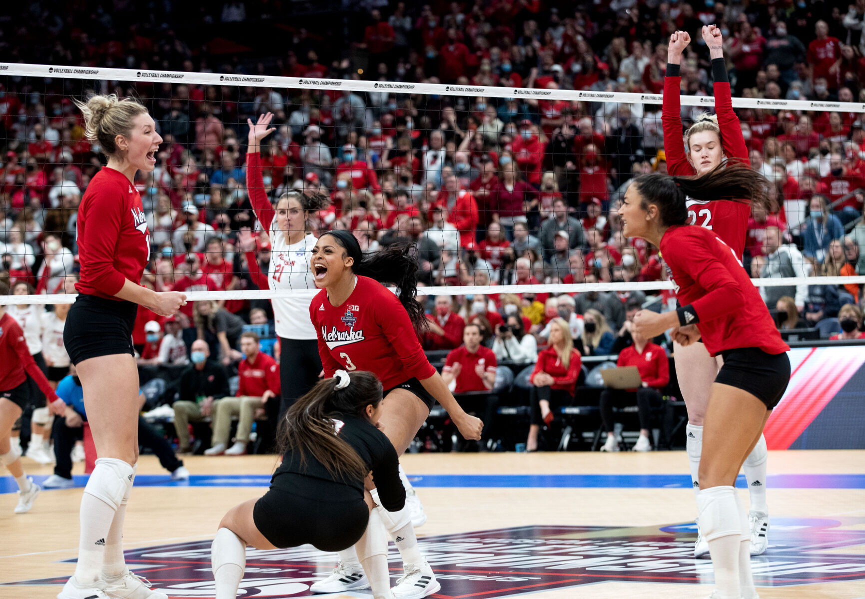 121921-owh-spo-nuvolley63.jpg